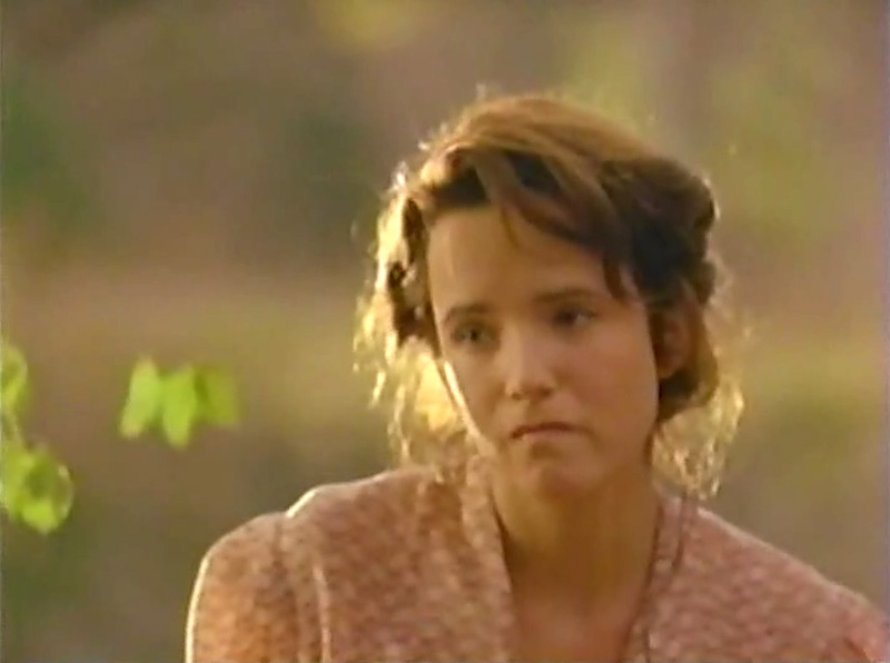 Lea Thompson - The Wizard of Loneliness